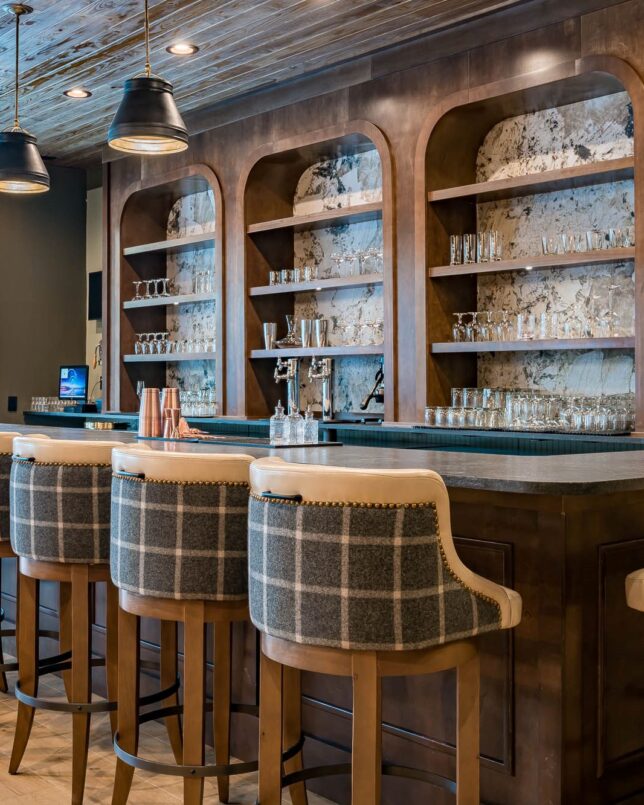 Shark's Tooth Clubhouse renovation - bar