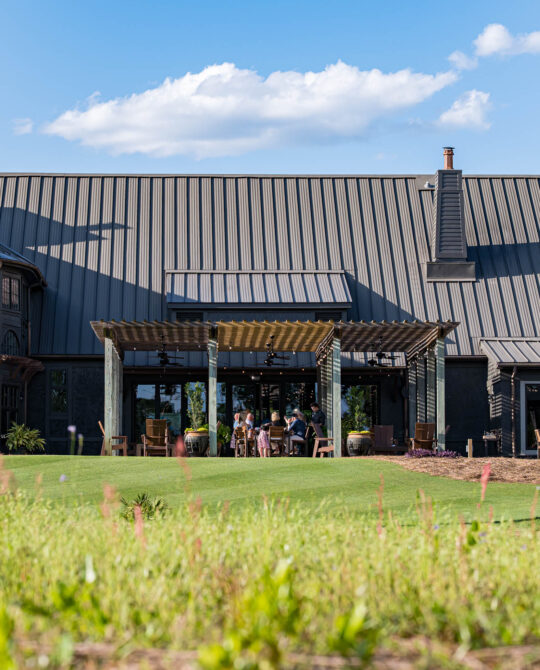 Shark's Tooth clubhouse and golf course experience