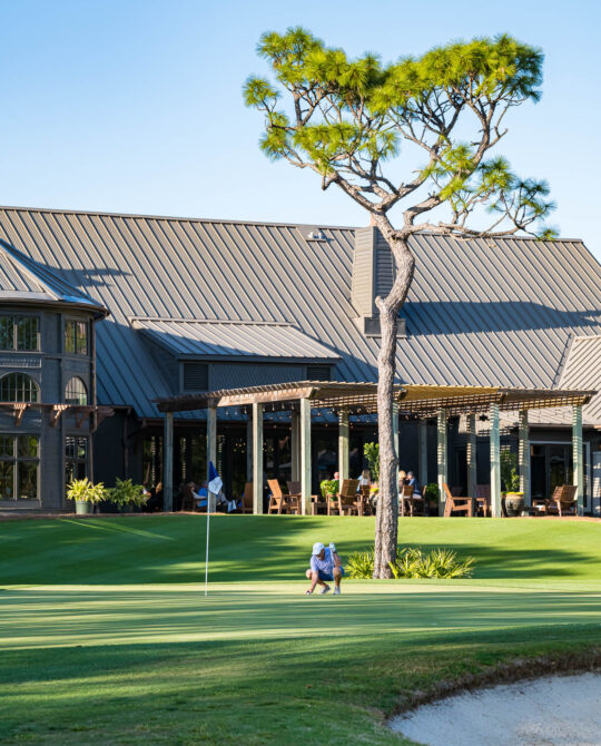 Shark's Tooth clubhouse and golf course experience